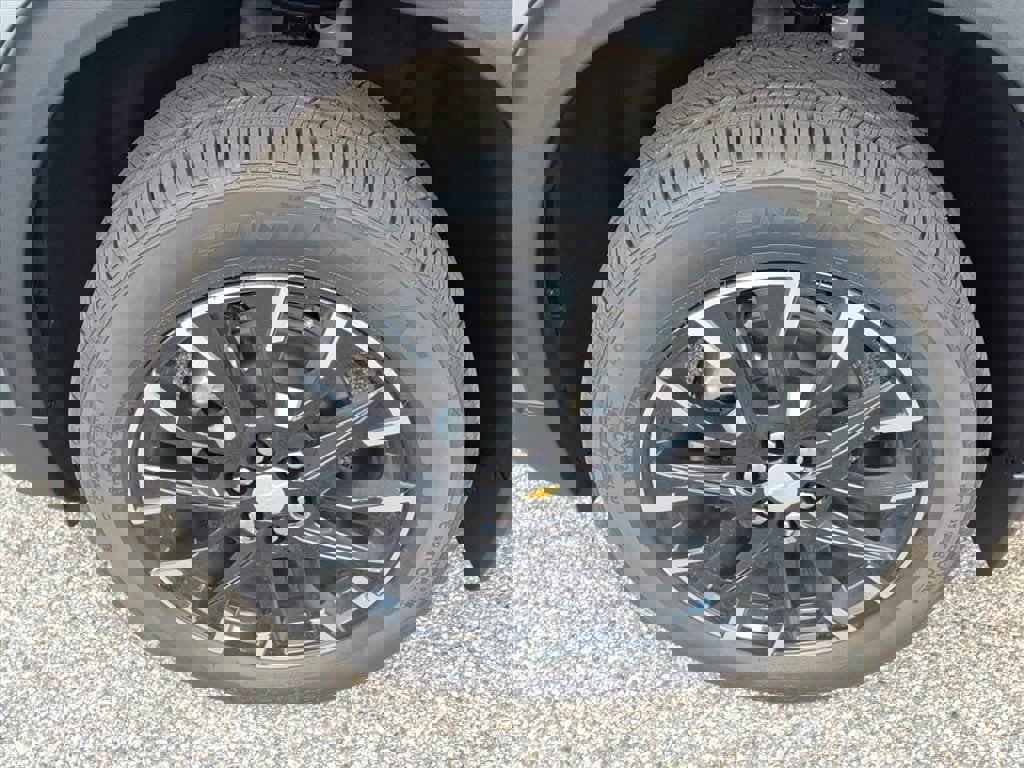 New 2026 Chevrolet Traverse LT w/ Sun and Wheel Package image 9