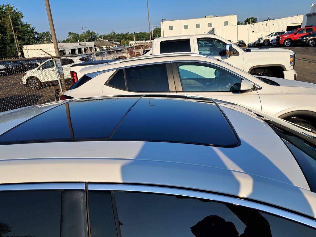 Used 2018 Buick LaCrosse Premium w/ Sun and Shade Package FWD image 11