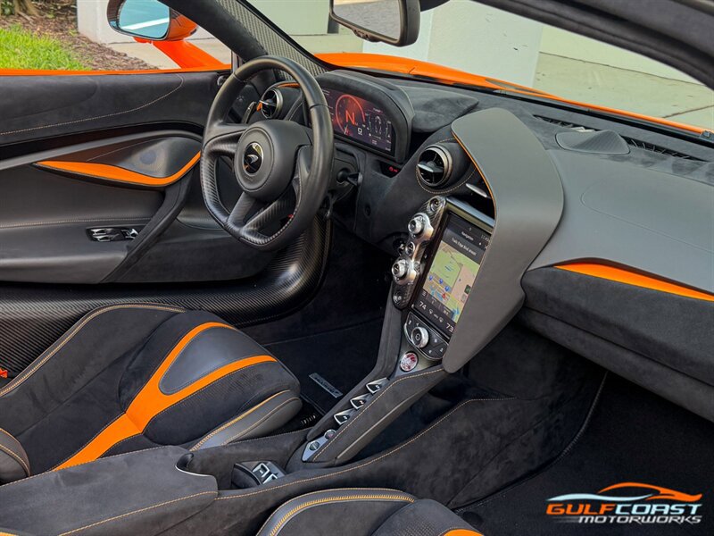 Used 2022 McLaren 720S Performance RWD image 33