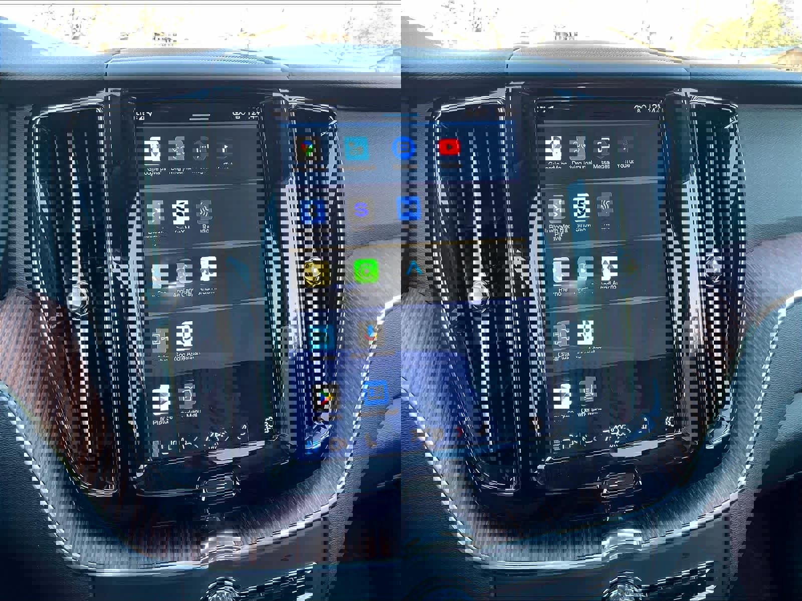 Used 2023 Volvo XC60 T8 Plus image 35