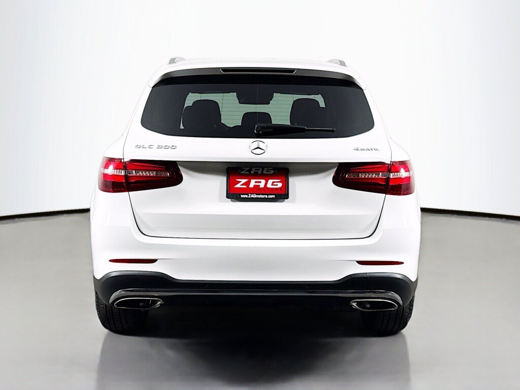 Used 2018 Mercedes-Benz GLC 300 4MATIC image 4