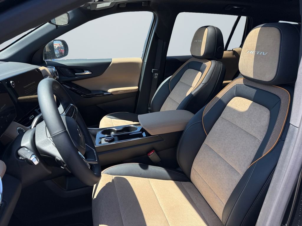 Used 2025 Chevrolet Equinox ACTIV image 9