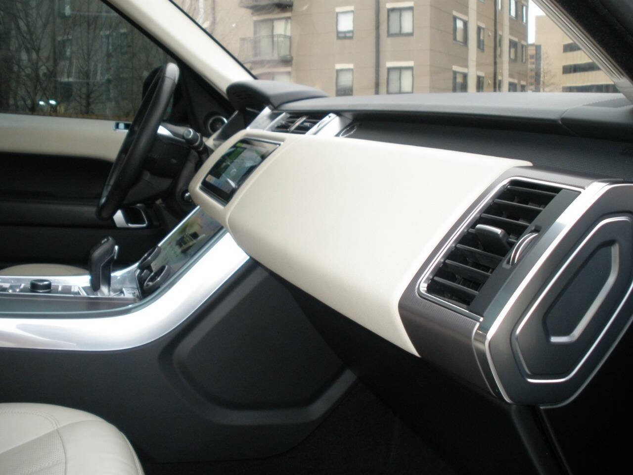Used 2020 Land Rover Range Rover Sport HSE AWD/4WD image 34