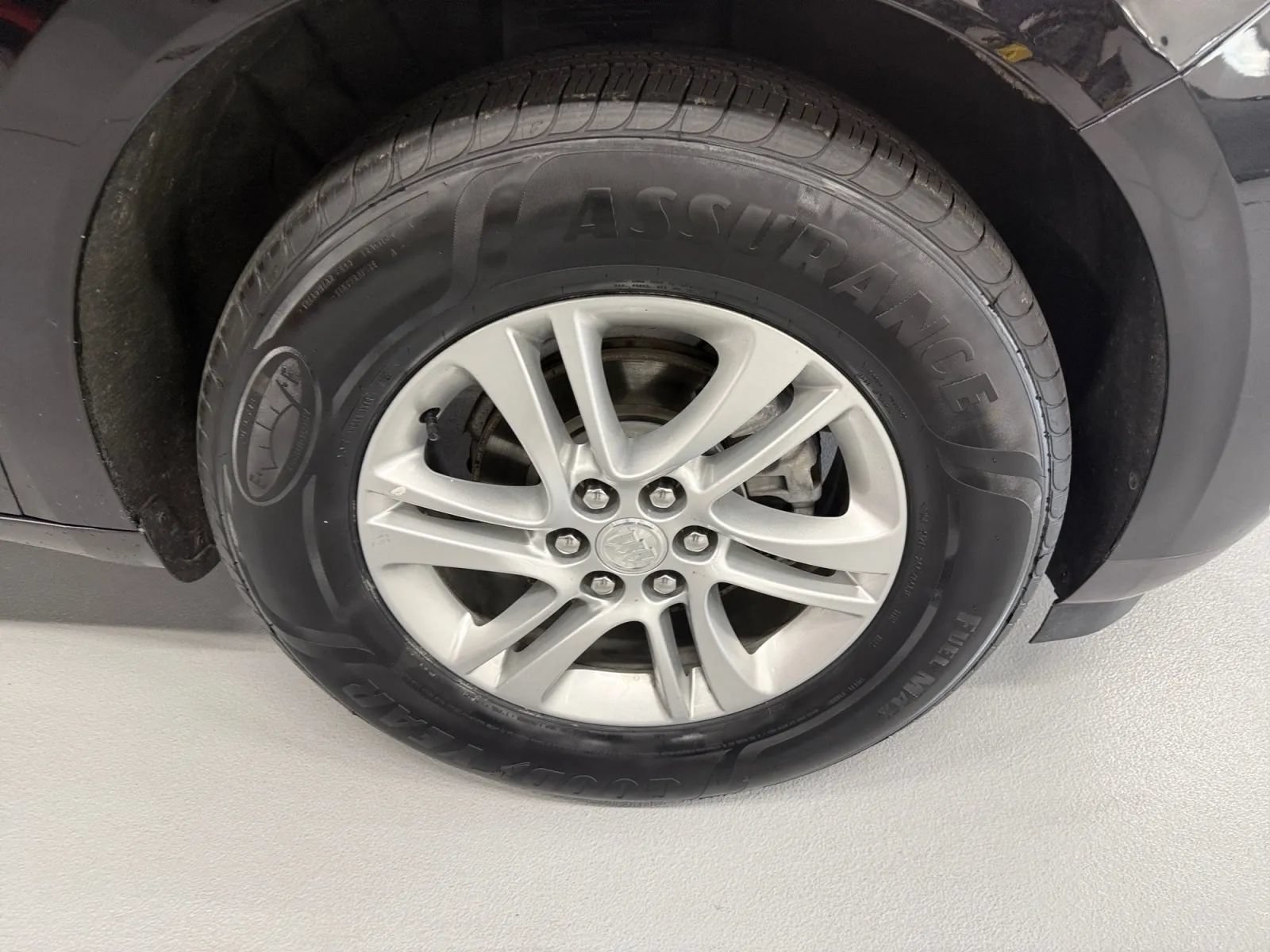 Used 2021 Buick Enclave Essence w/ Sound and Sites Package AWD/4WD image 37
