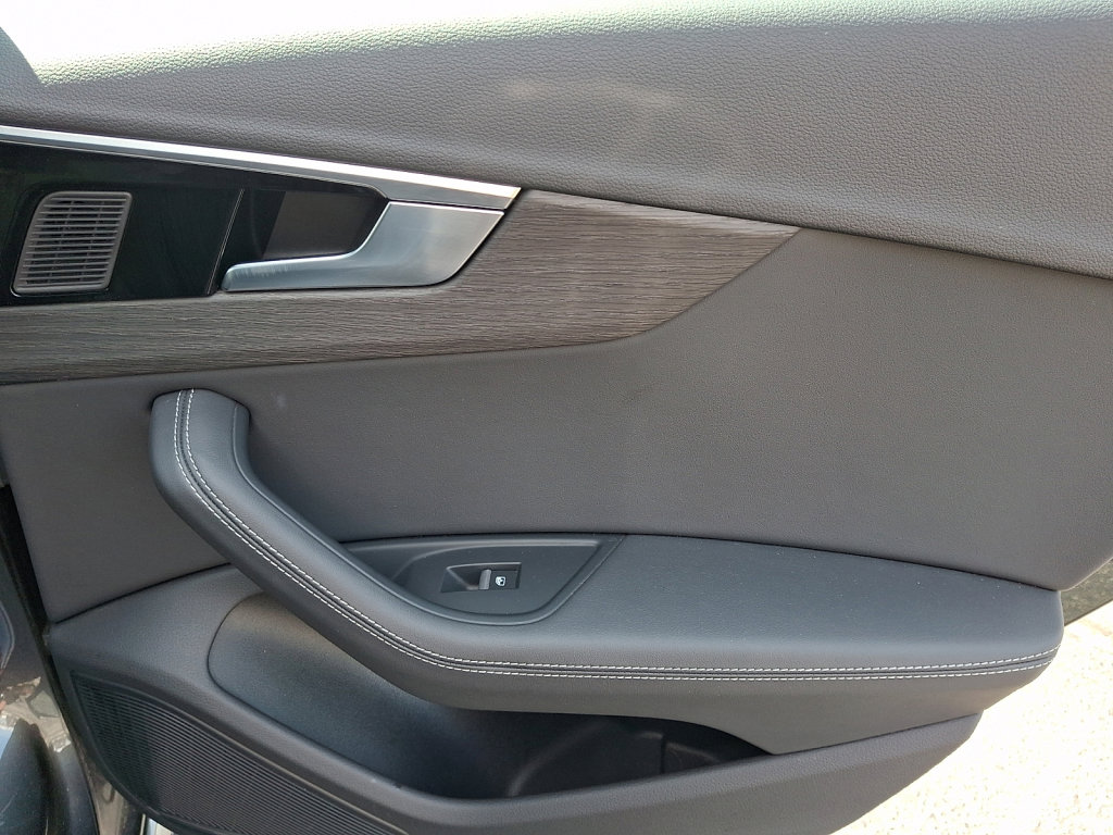 Used 2024 Audi A4 2.0T Premium Plus image 14