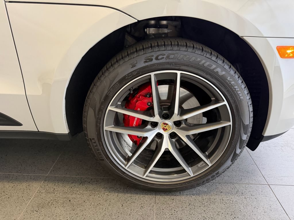 Certified 2026 Porsche Macan S AWD/4WD image 13