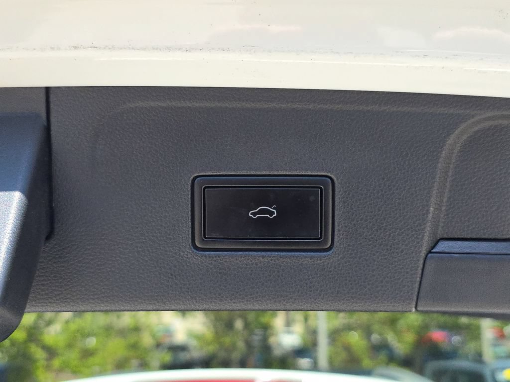Used 2021 Volkswagen Atlas SEL FWD image 17