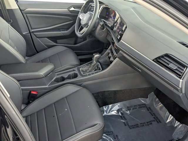 Used 2024 Volkswagen Jetta SE w/ Panoramic Sunroof Package image 20