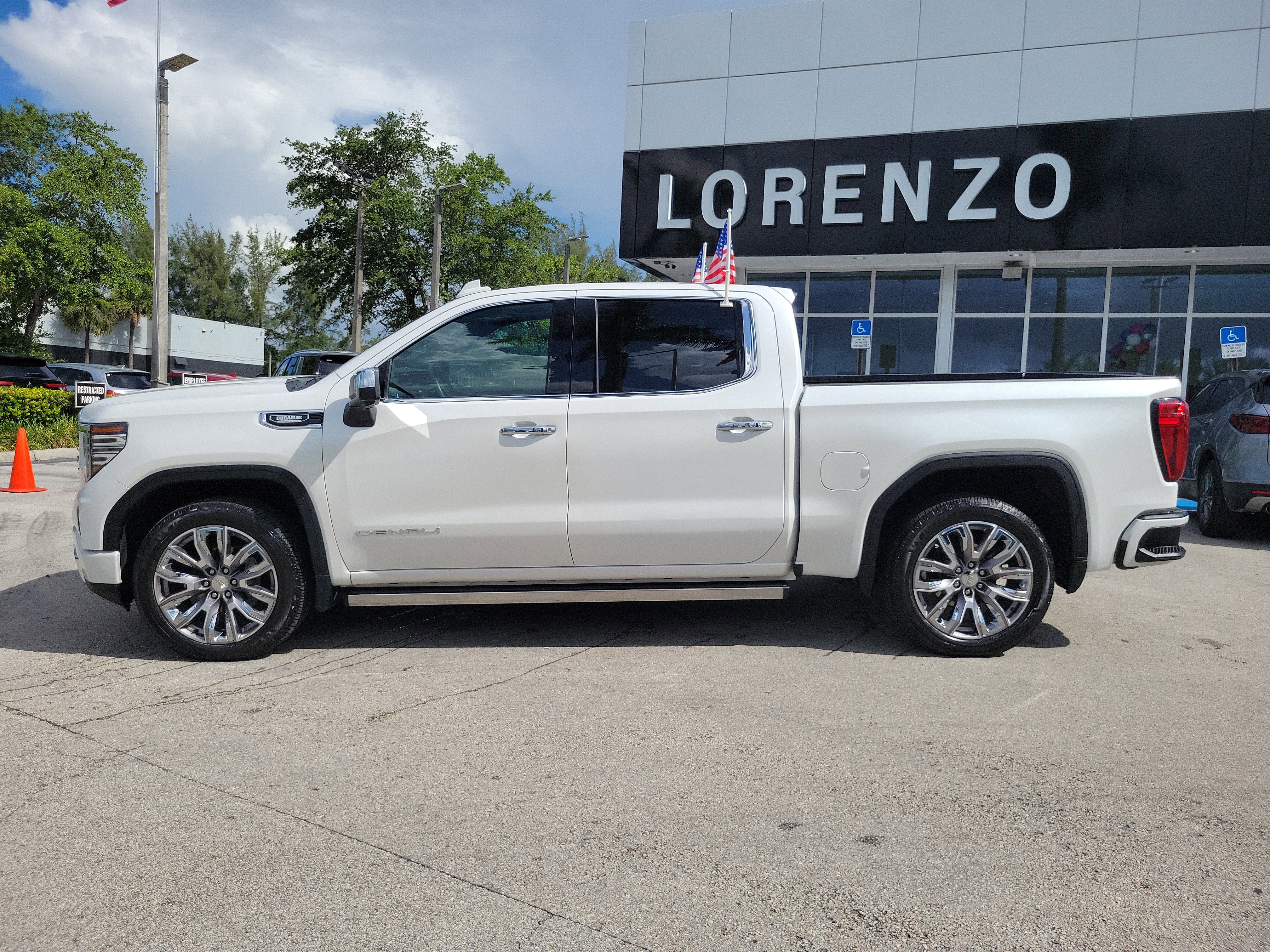 Used 2023 GMC Sierra 1500 Denali w/ Denali Reserve Package image 8