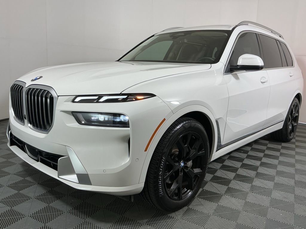 Certified 2025 BMW X7 xDrive40i w/ Premium Package image 2
