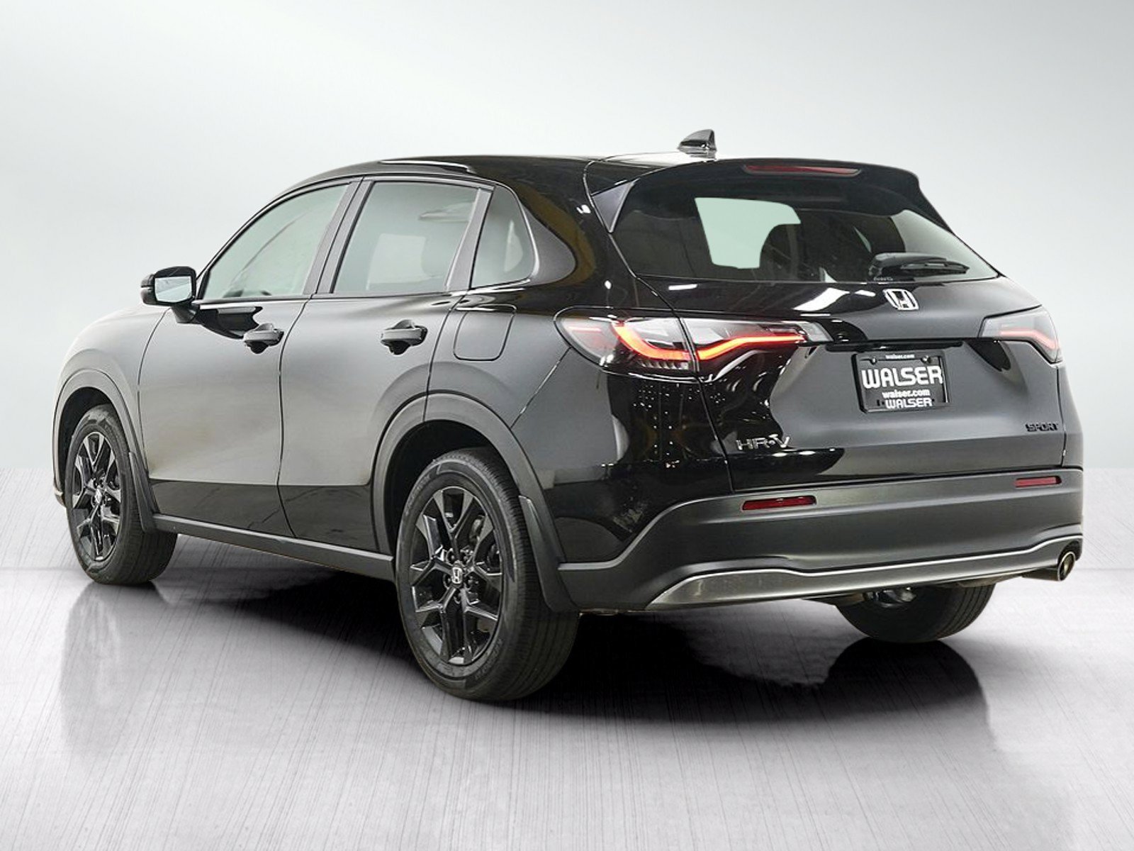 Used 2024 Honda HR-V Sport image 3