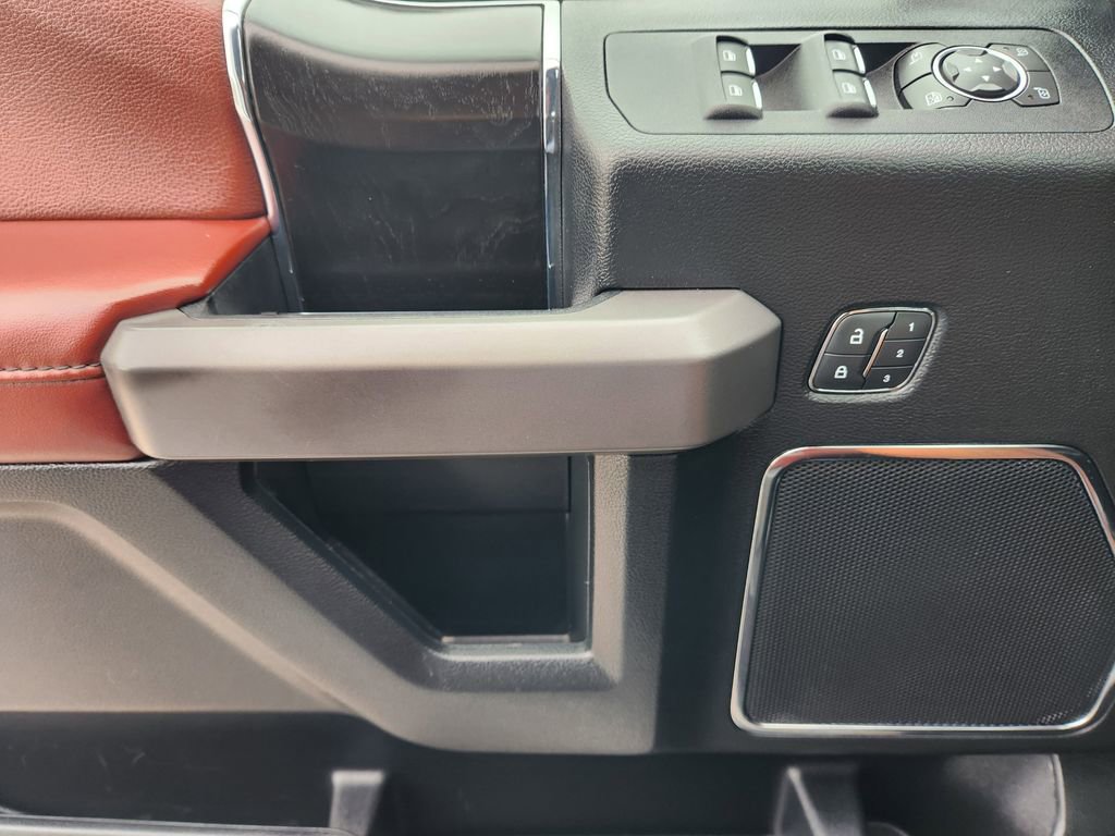 Used 2019 Ford F150 Platinum w/ Equipment Group 701A Luxury image 31