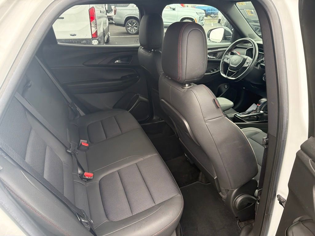 Used 2022 Chevrolet TrailBlazer RS w/ Sun and Liftgate Package AWD/4WD image 22