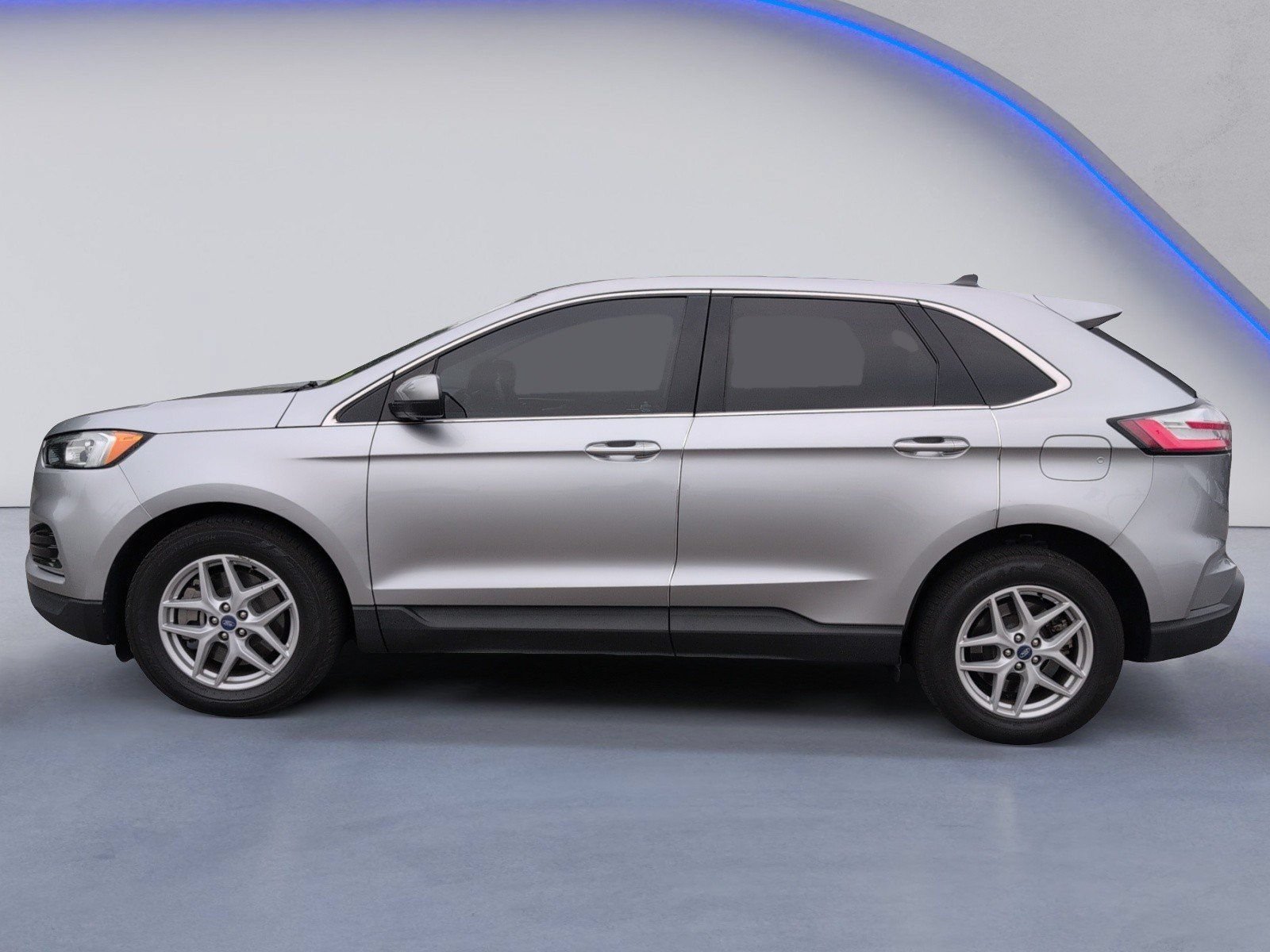 Used 2022 Ford Edge SEL AWD/4WD image 5