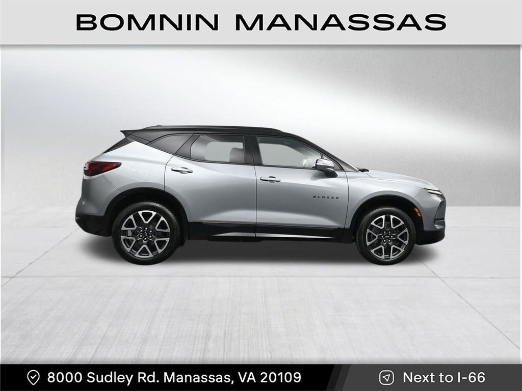 Used 2024 Chevrolet Blazer RS w/ Driver Confidence II Package image 6