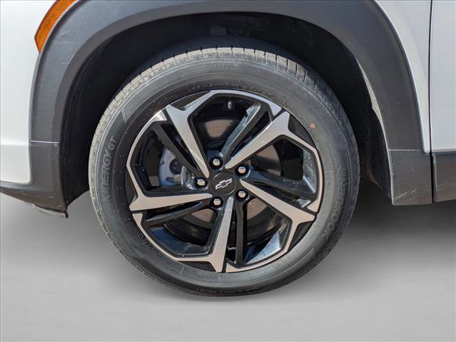 Used 2023 Chevrolet TrailBlazer RS w/ Sun and Liftgate Package image 11
