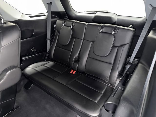 Used 2023 Ford Explorer XLT w/ Equipment Group 202A image 34