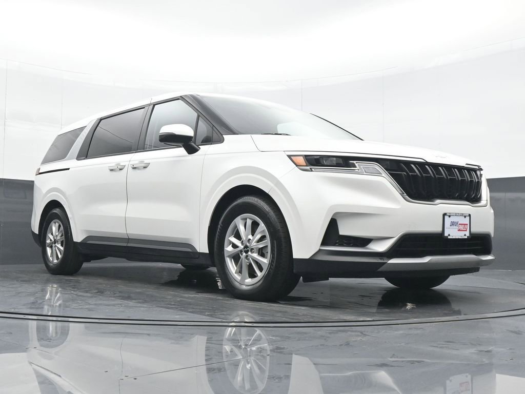 Used 2024 Kia Carnival LX FWD image 24