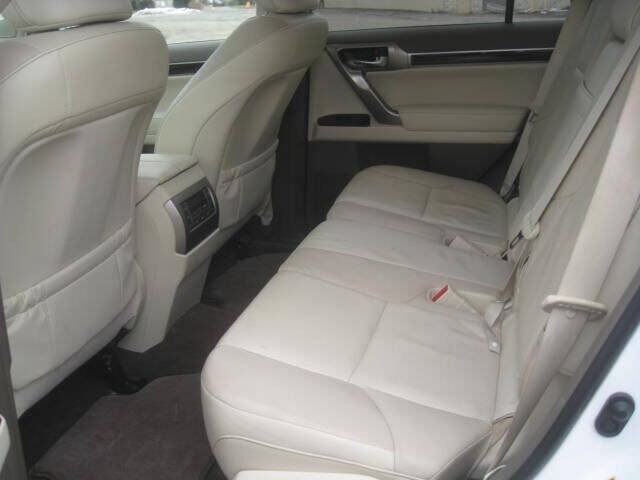 Used 2015 Lexus GX 460 w/ Premium Package AWD/4WD image 17