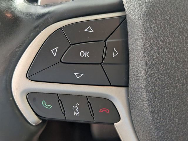 Used 2015 Jeep Grand Cherokee Limited w/ Trailer Tow Group IV image 17