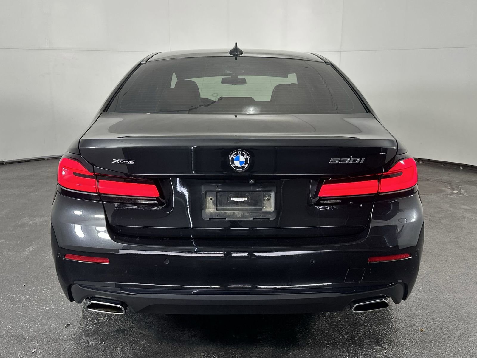 Used 2023 BMW 530i xDrive w/ Convenience Package AWD/4WD image 7