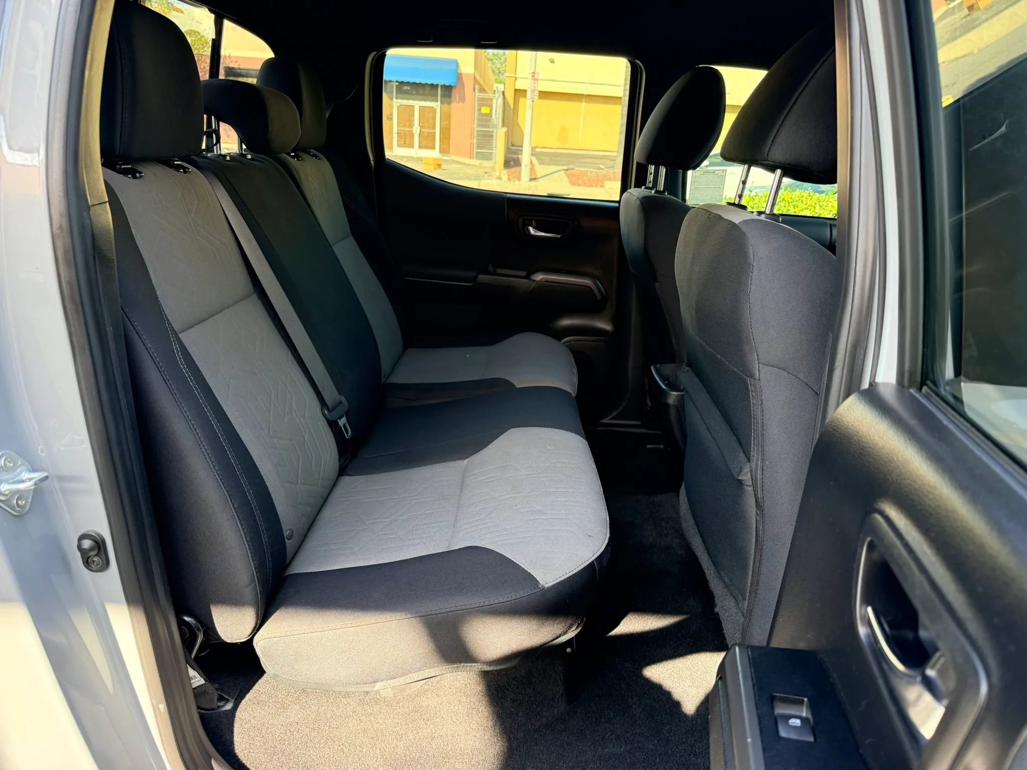 Used 2021 Toyota Tacoma TRD Sport w/ Technology Package image 16