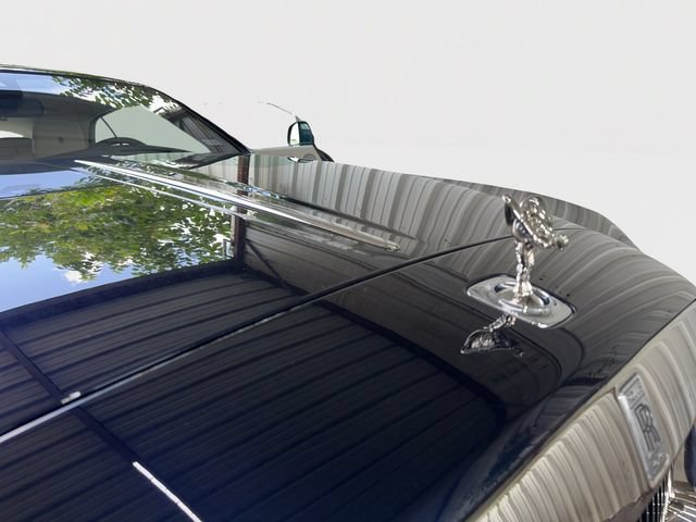 Used 2020 Rolls-Royce Dawn RWD image 18