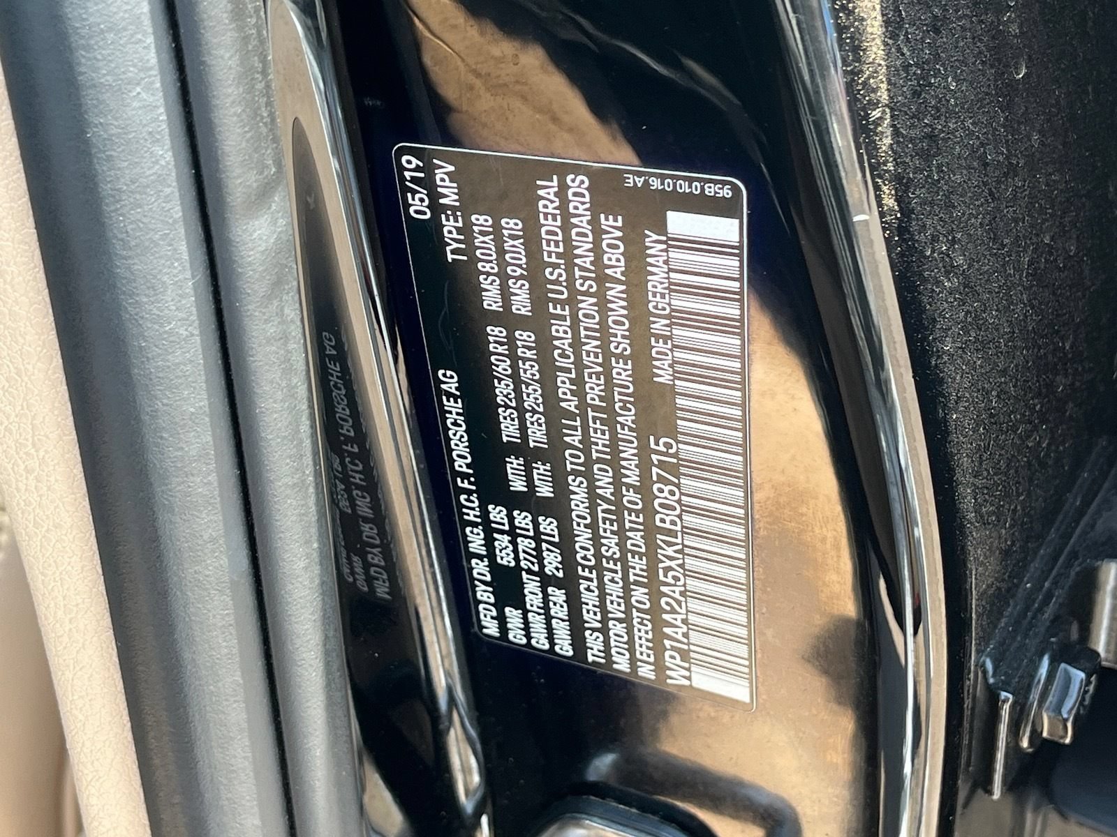 Used 2019 Porsche Macan AWD/4WD image 30