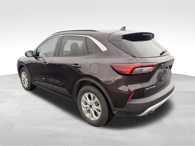 Used 2023 Ford Escape Active w/ Tech Pack #1 AWD/4WD image 3