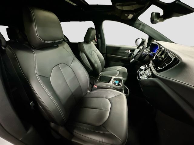 New 2026 Chrysler Pacifica Select AWD/4WD image 31