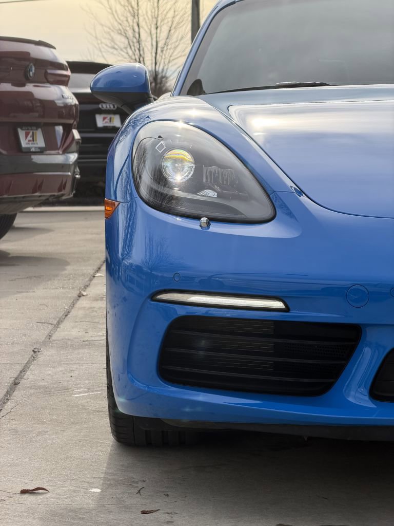 Used 2025 Porsche 718 Cayman w/ Sport Chrono Package image 12