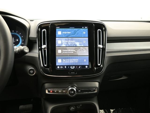 Used 2024 Volvo XC40 B5 Plus image 11