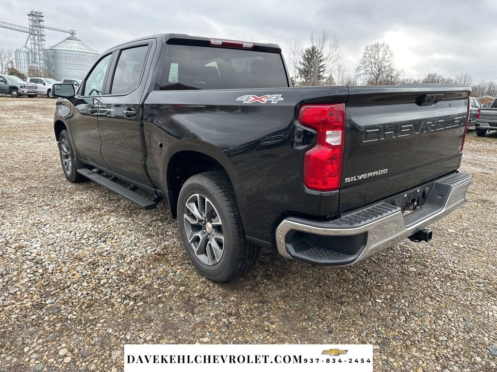 Used 2025 Chevrolet Silverado 1500 LT image 3