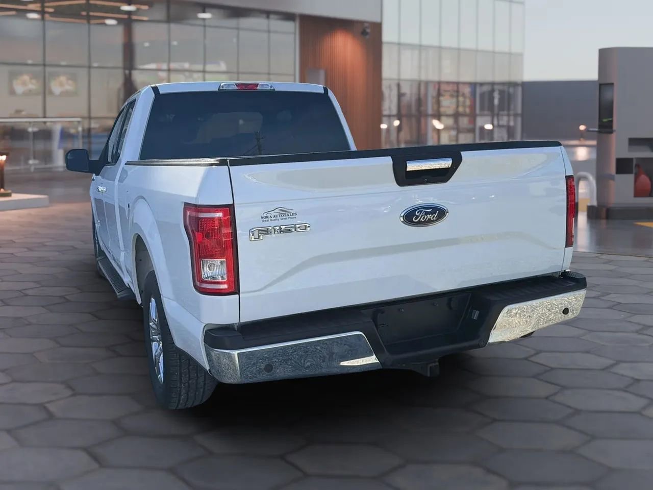 Used 2017 Ford F150 XLT w/ Equipment Group 301A Mid RWD image 10