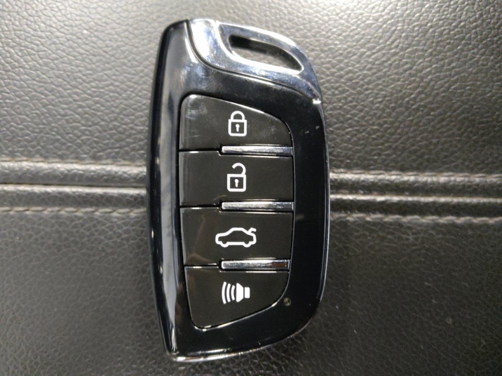 Used 2016 Chevrolet Malibu LT image 32