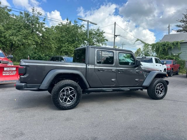 Used 2024 Jeep Gladiator Rubicon w/ Steel Bumper Group AWD/4WD image 18