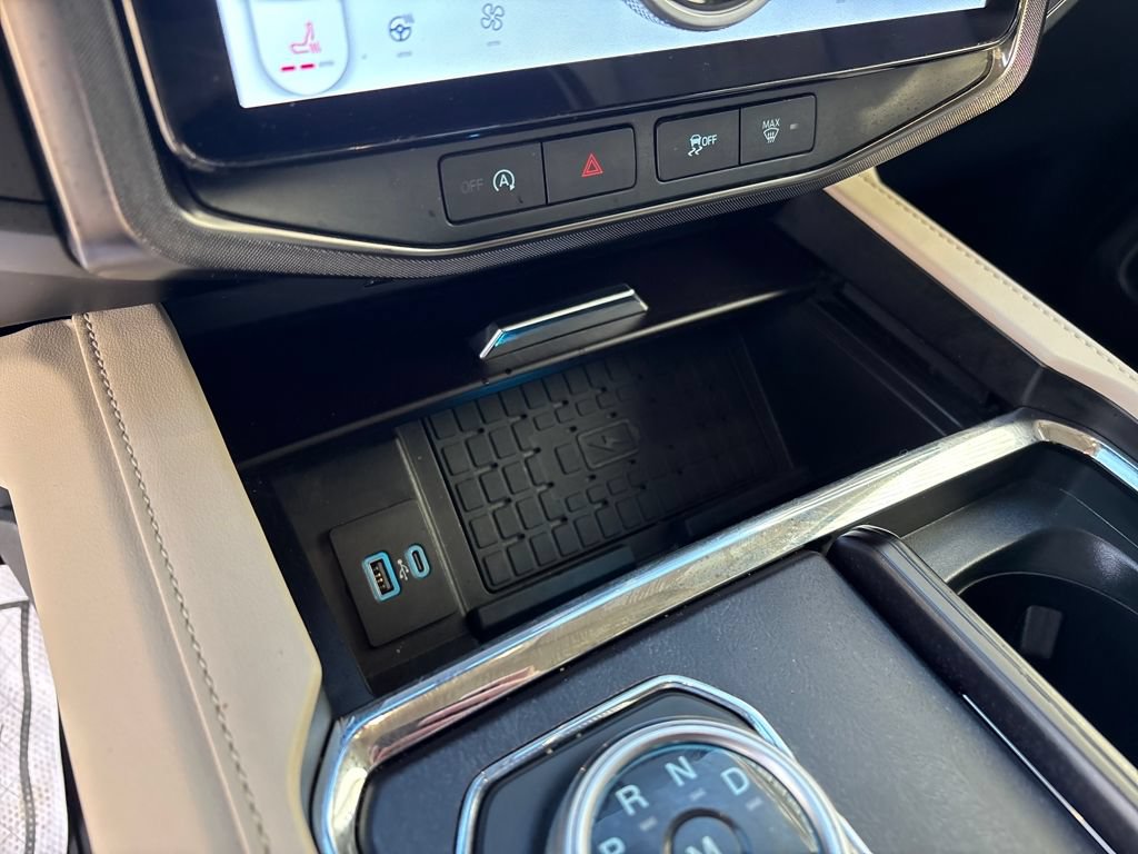 Used 2024 Ford Expedition Max Platinum AWD/4WD image 24