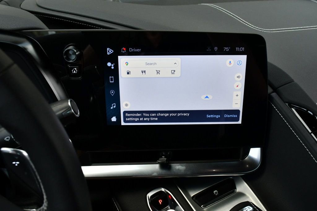 Used 2024 Chevrolet Corvette Stingray Coupe w/ Chrome Exterior Badge Package RWD image 13