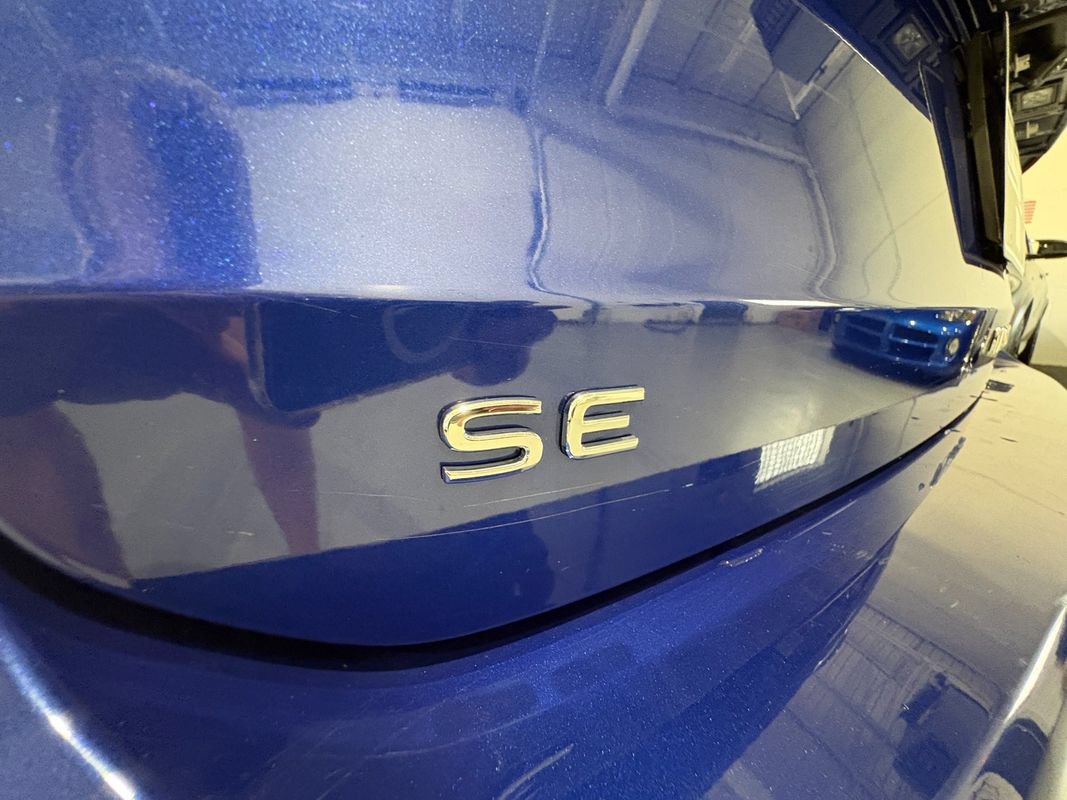Used 2024 Volkswagen Taos SE w/ Panoramic Sunroof Package FWD image 49