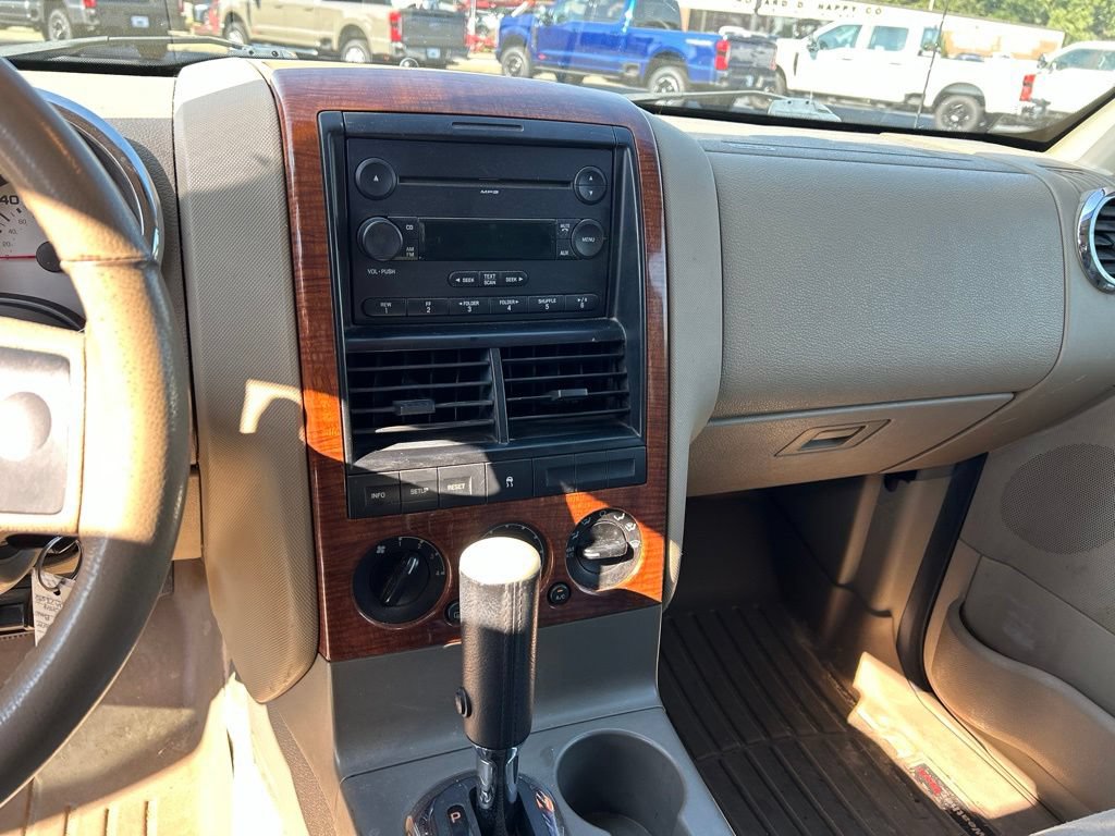 Used 2007 Ford Explorer Eddie Bauer RWD image 15