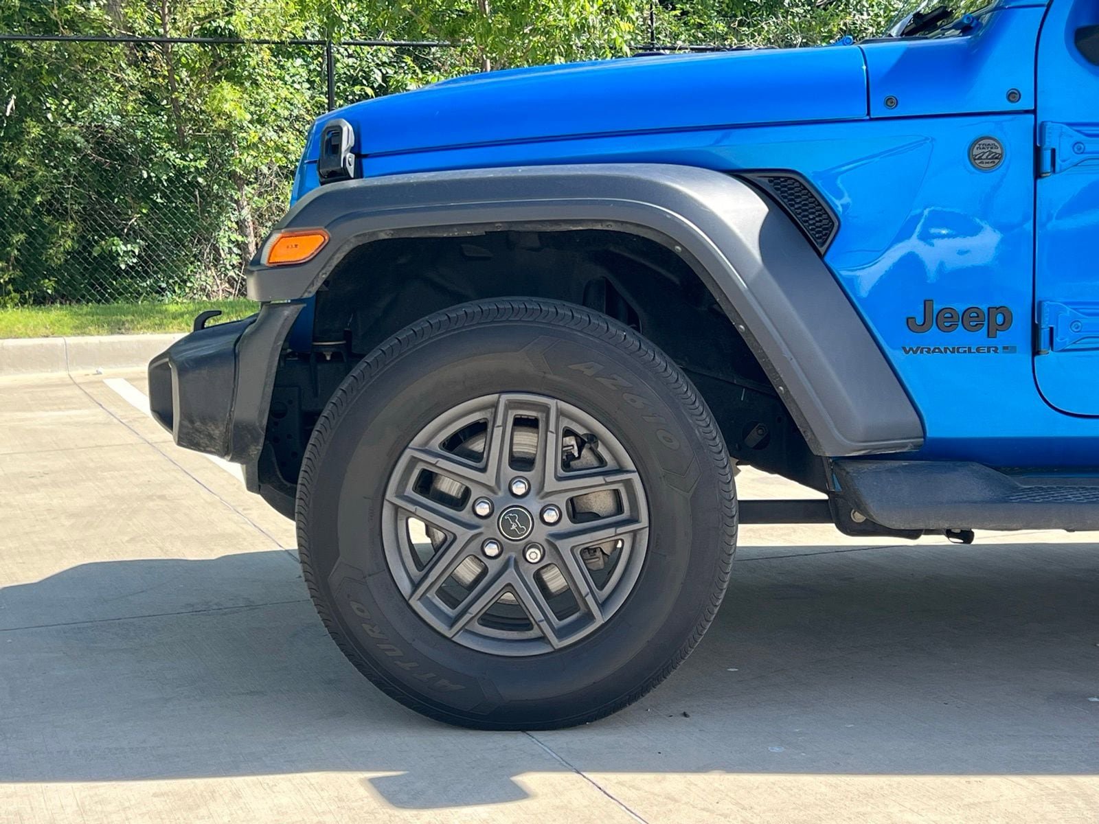 Used 2024 Jeep Wrangler Unlimited Sport AWD/4WD image 8