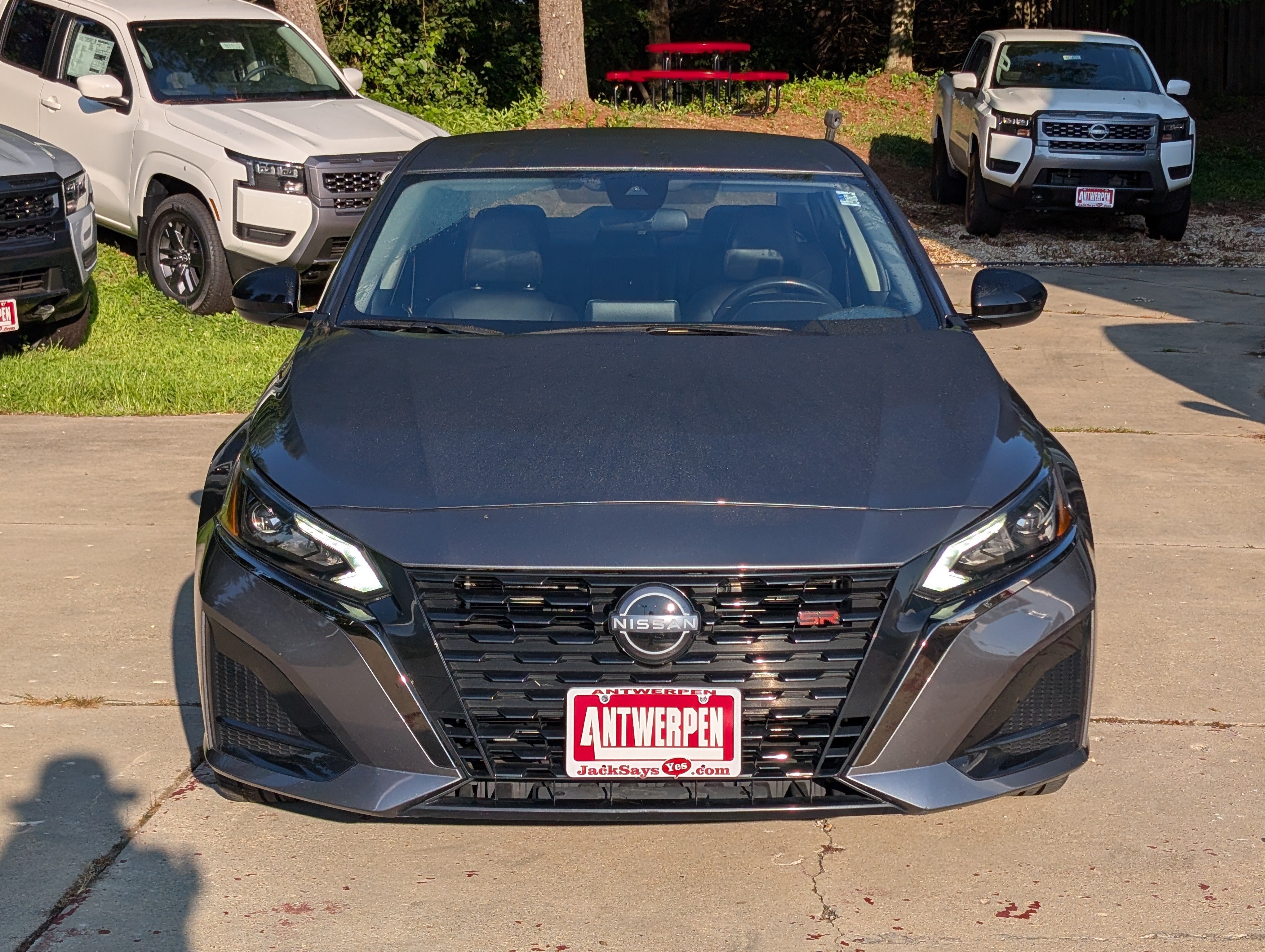 Used 2024 Nissan Altima 2.5 SR FWD image 8