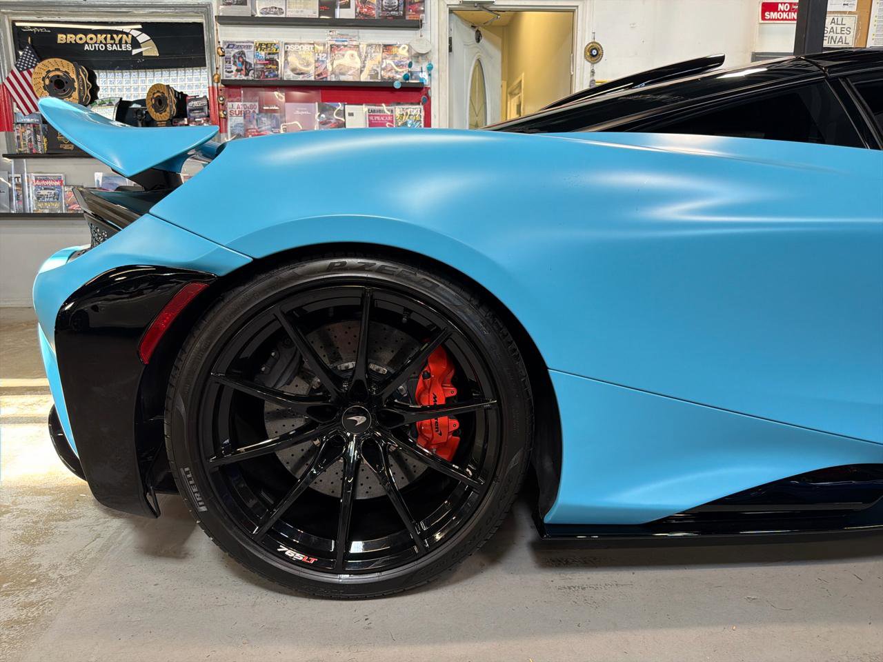 Used 2021 McLaren 765LT RWD image 17