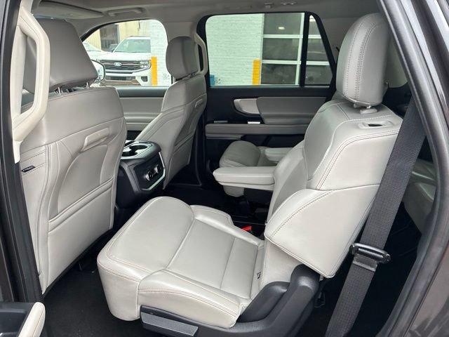 Used 2025 Ford Expedition Active AWD/4WD image 53