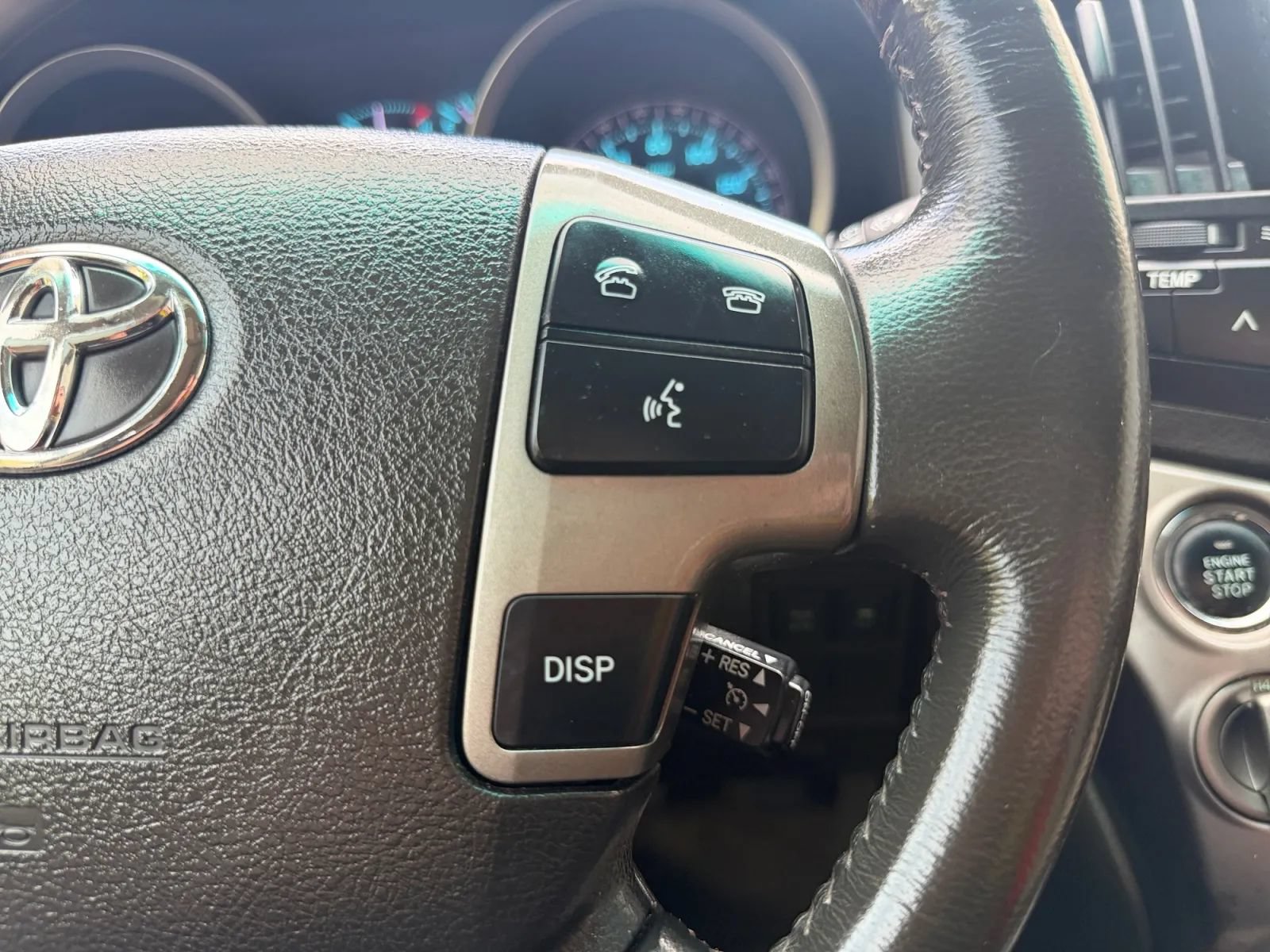 Used 2011 Toyota Land Cruiser AWD/4WD image 28