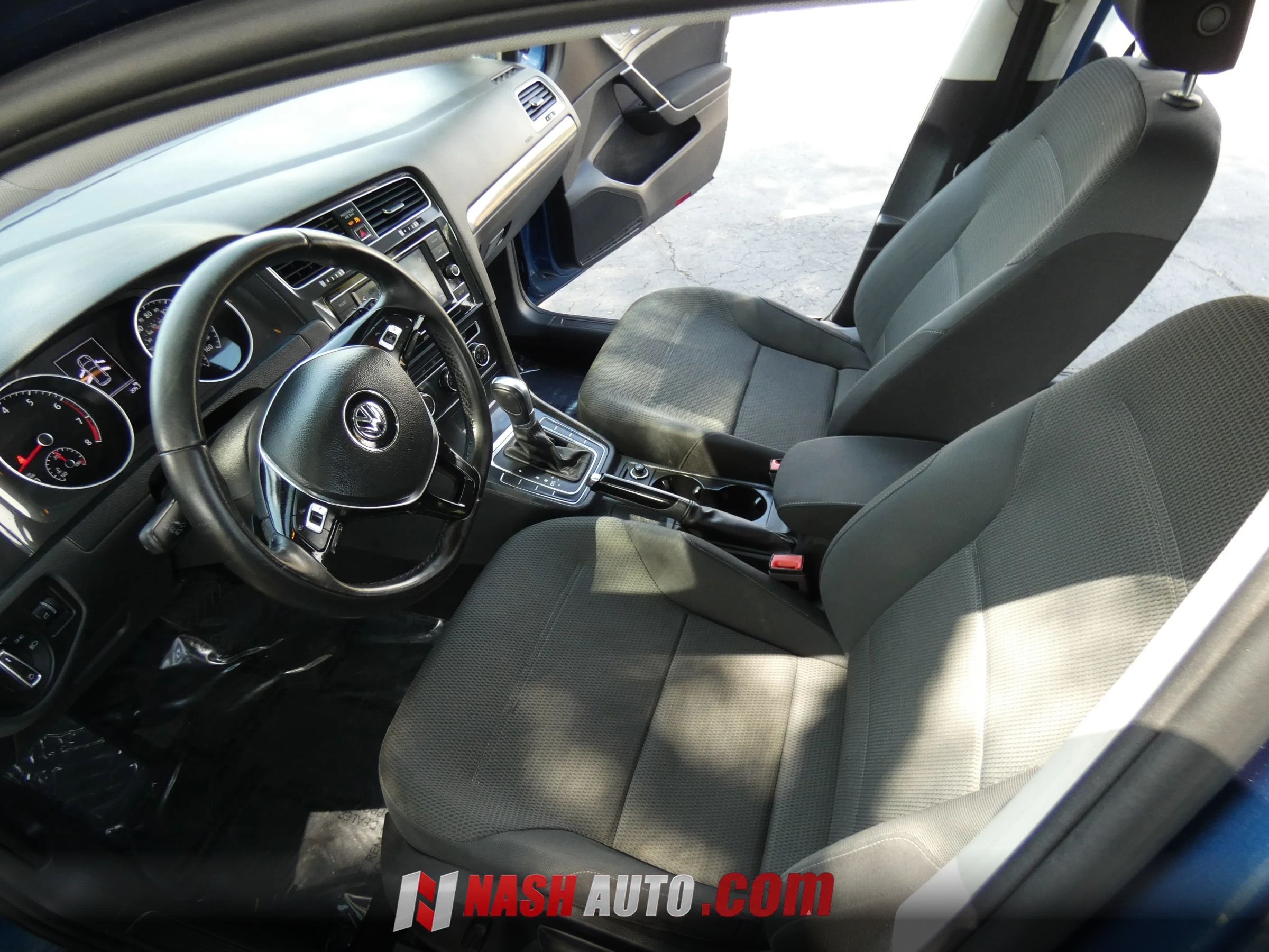 Used 2018 Volkswagen Golf S FWD image 53