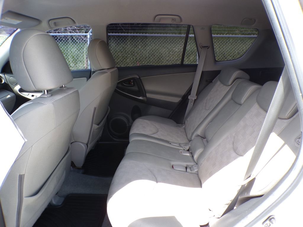Used 2011 Toyota RAV4 2WD w/ Base L4 Extra Value Pkg image 16