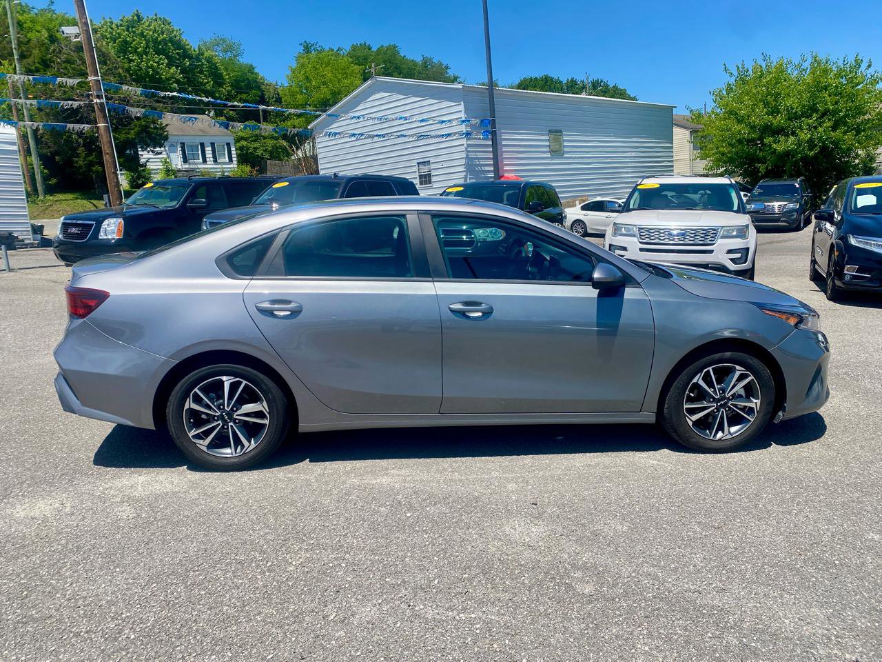Used 2024 Kia Forte LXS FWD image 8