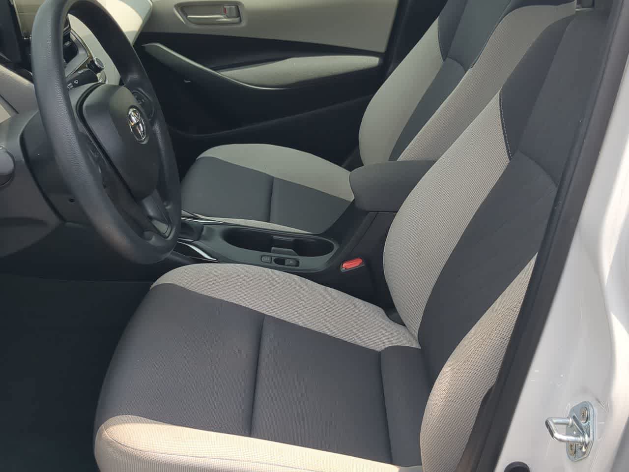 Used 2025 Toyota Corolla LE FWD image 16