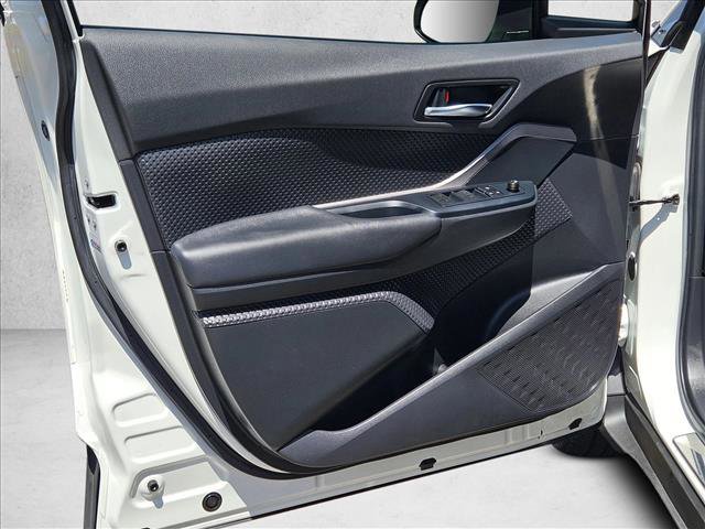 Used 2021 Toyota C-HR LE FWD image 10